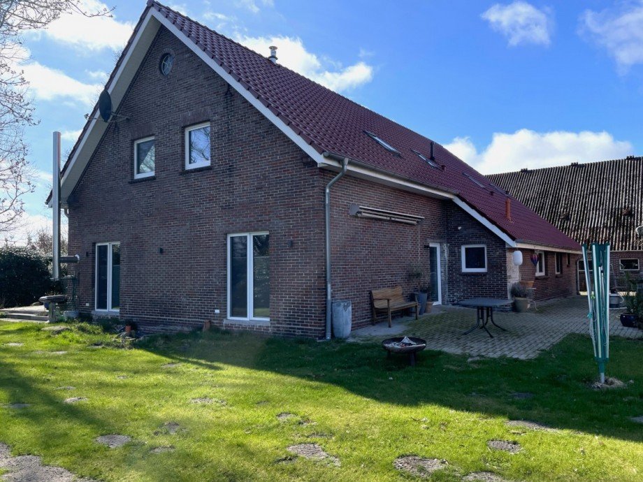 Hinteransicht Zweifamilienhaus Westerstede