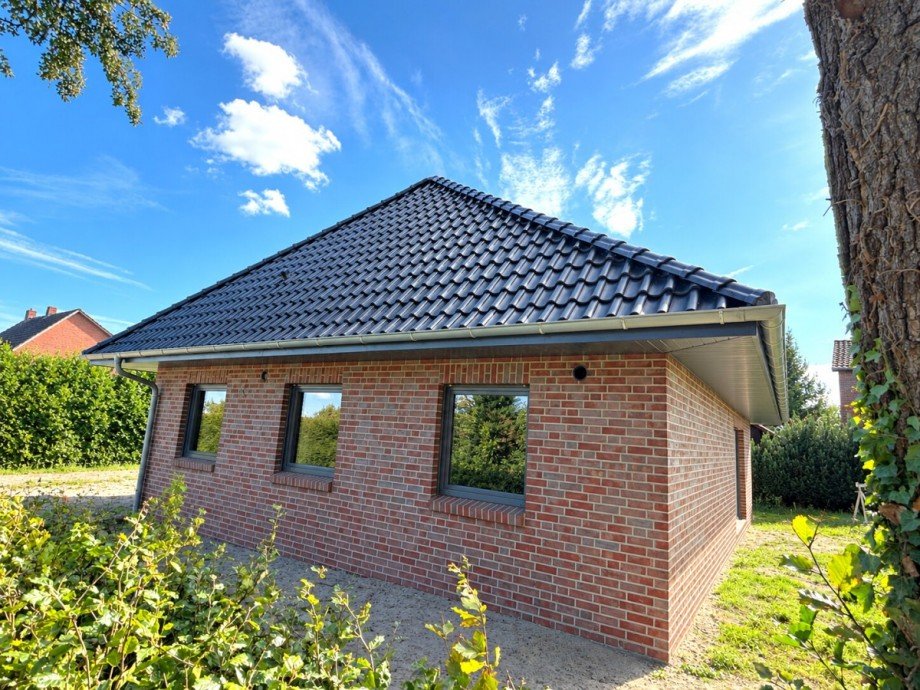 Stra�enansicht Bungalow Bad Zwischenahn