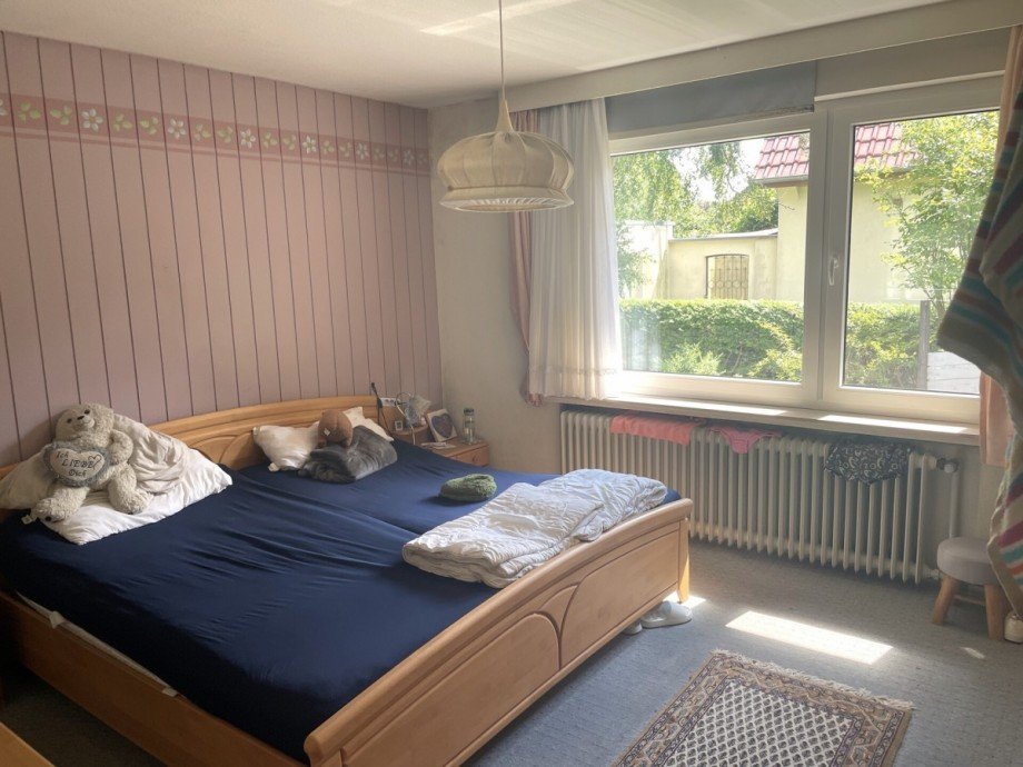 Schlafzimmer Einfamilienhaus Wiefelstede-Ofenerfeld