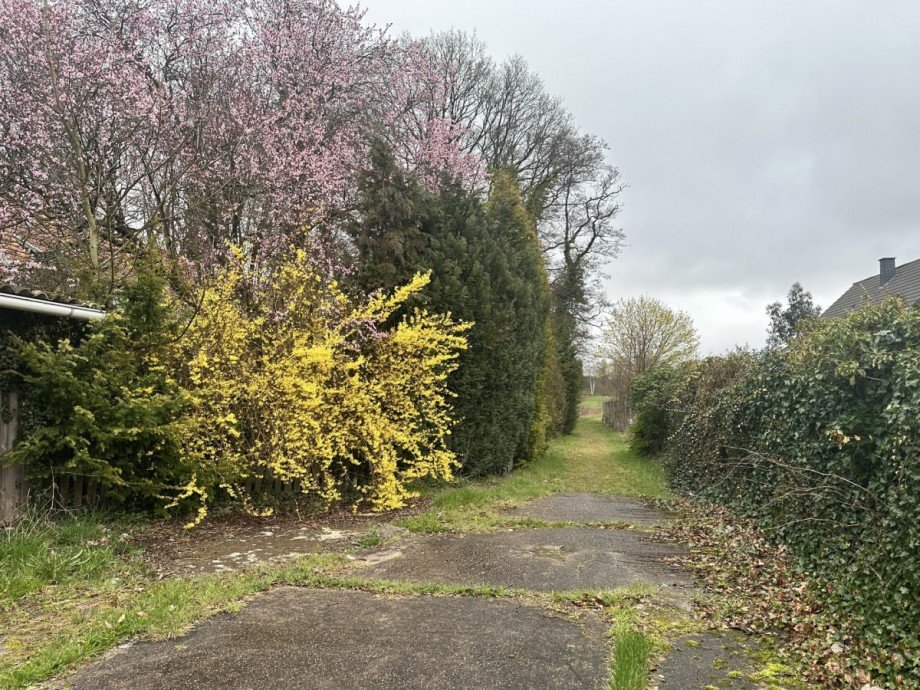 Weg ins Gr�ne Resthof Wiefelstede