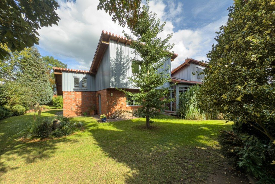 Hinteransicht Einfamilienhaus Westerstede