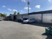 Garagen Viel Platz, viele M�glichkeiten - Gewerbehalle mit mehreren Garagen in Schortens!