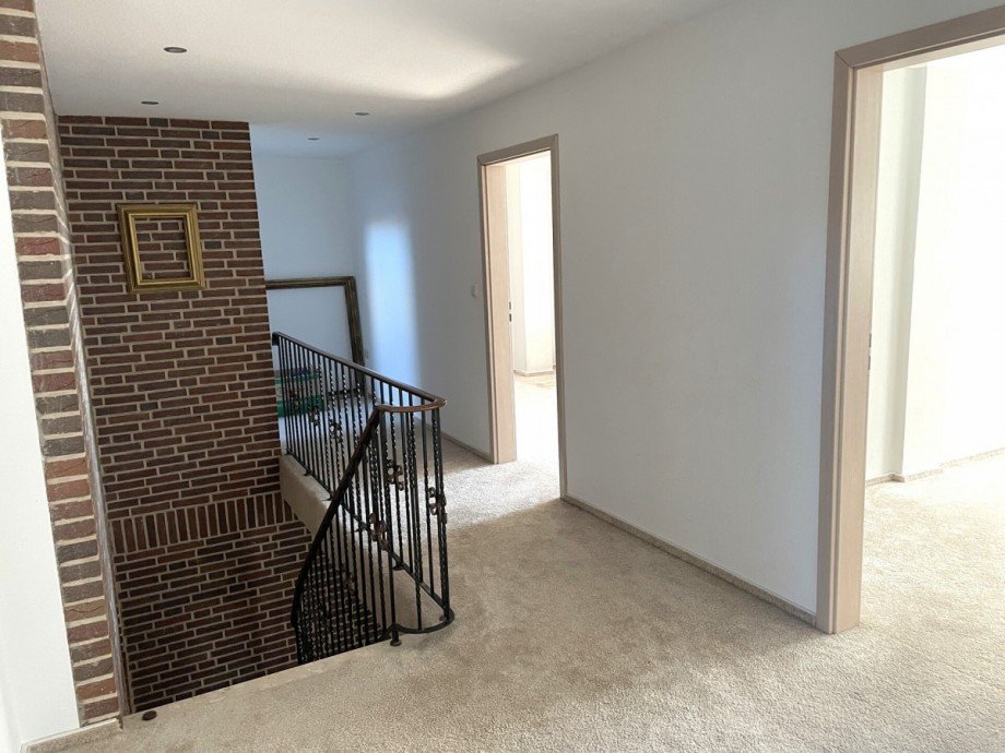 Flur OG Wohnung 2 Zweifamilienhaus Westerstede