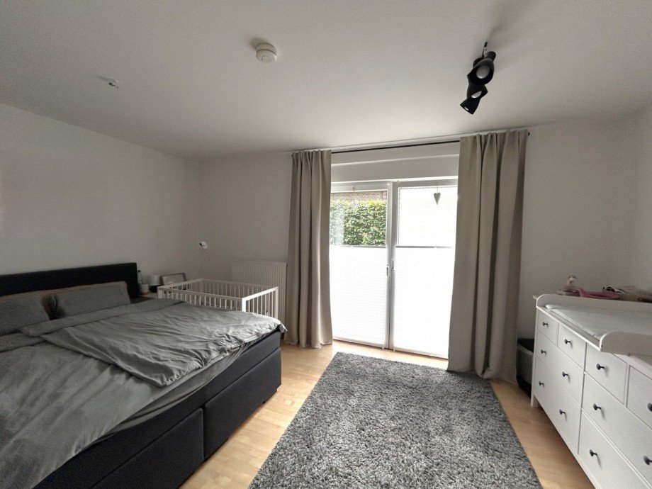 Schlafzimmer Doppelhaush�lfte Rastede