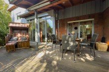 Terrasse Der erste Eindruck z�hlt: Lichtdurchflutetes Architektenhaus in sch�ner Wohngegend!