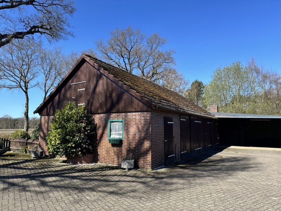 Garagen & Carports Resthof Wiefelstede / Wemkendorf