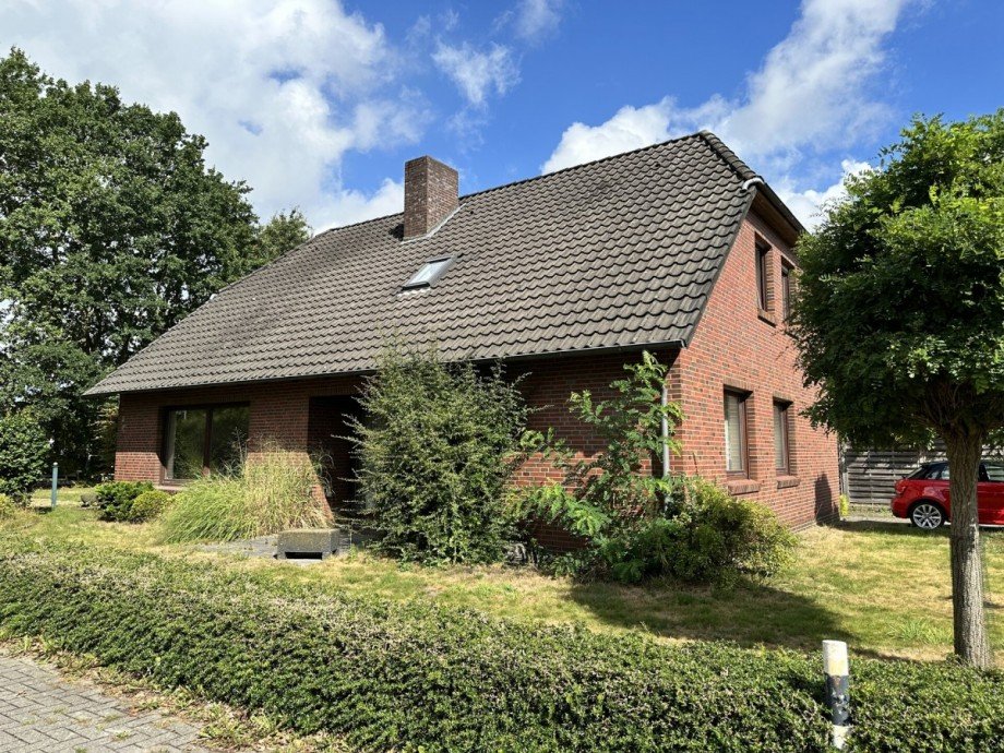 Gute Sonnenausrichtung Einfamilienhaus Wiefelstede