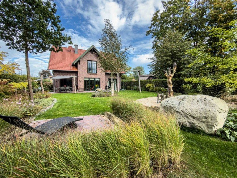 Ein Haus im Gr�nen! Wiefelstede / Gristede Einfamilienhaus Attraktives Landhaus mit Blick ins Gr�ne