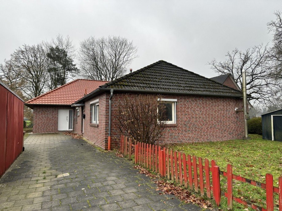 Gemeinsame Zufahrt Zweifamilienhaus Wiefelstede / Bokel