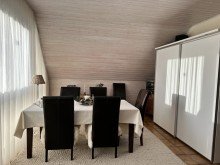 Zimmer mit Atelierverglasung Interessante Immobilie mit attraktiven Details!