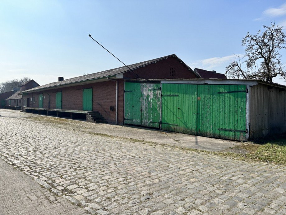 Lagerfl�che & Garagen Halle / Lager / Produktion Westerstede-Eggeloge