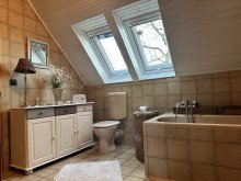 Bad mit Wanne u. Dusche Interessante Immobilie mit attraktiven Details!