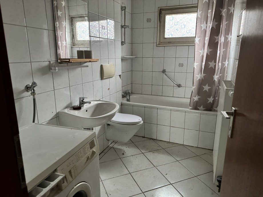Haus 1: Bad Zweifamilienhaus Wiefelstede / Bokel