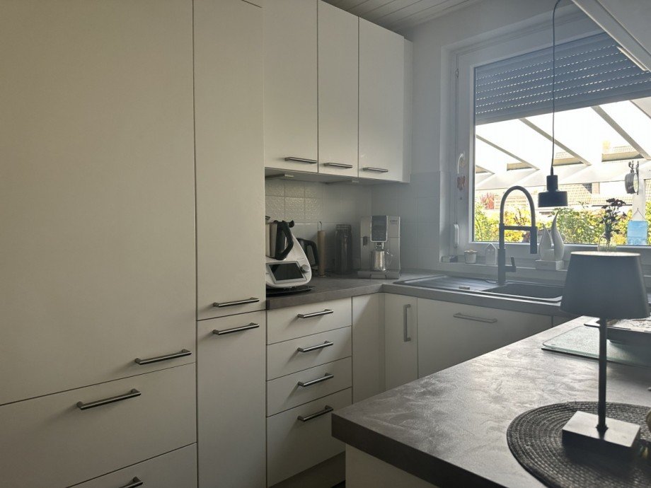 K�che mit Gartenblick Einfamilienhaus Wiefelstede
