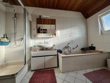 Bad mit Wanne u. Dusche Resthof mit Weideland - ideal f�r Pferdehalter!
