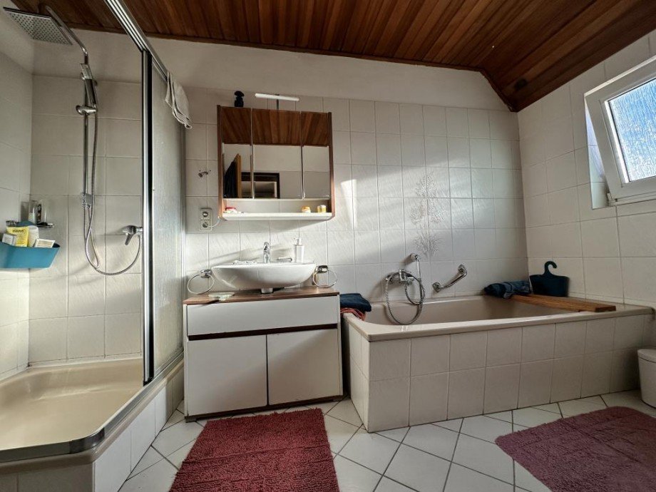 Bad mit Wanne u. Dusche Resthof Wardenburg-Harbern