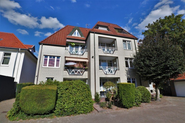 Au�enansicht Westerstede - Westerstede Dachgeschosswohnung Wohnen Sie gem�tlich unter dem Dach!