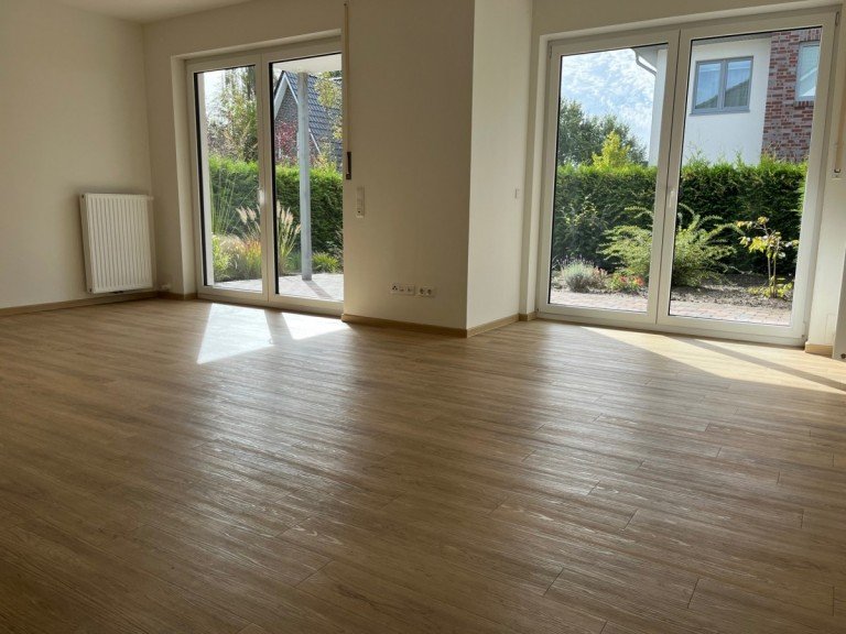 Wohnzimmer Oldenburg / Etzhorn Erdgeschosswohnung Seltene Gelegenheit: junge Erdgeschoss-Wohnung in ruhiger Wohnlage!