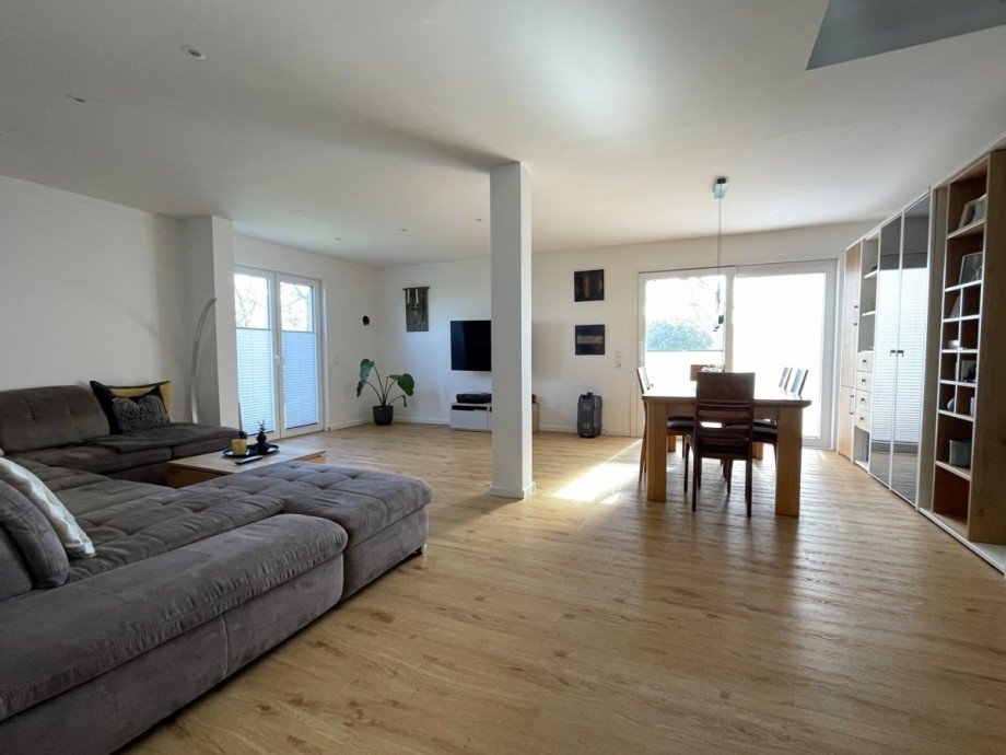 Wohnzimmer Wohnung 1 Zweifamilienhaus Westerstede