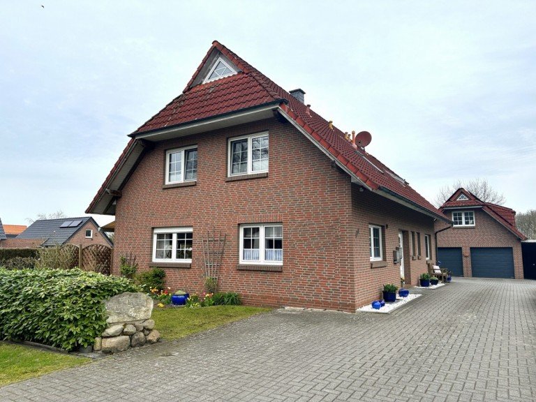 Au�enansicht Rastede / Nethen - Rastede Wohnung Gepflegte Oberwohnung in einem Zweifamilienhaus