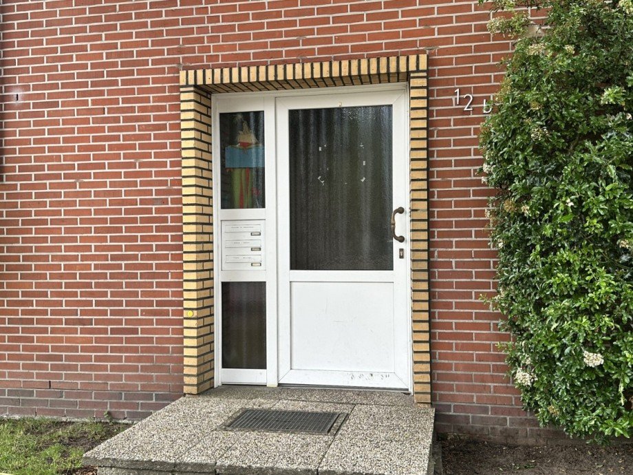 Eingang Zweifamilienhaus Wiefelstede