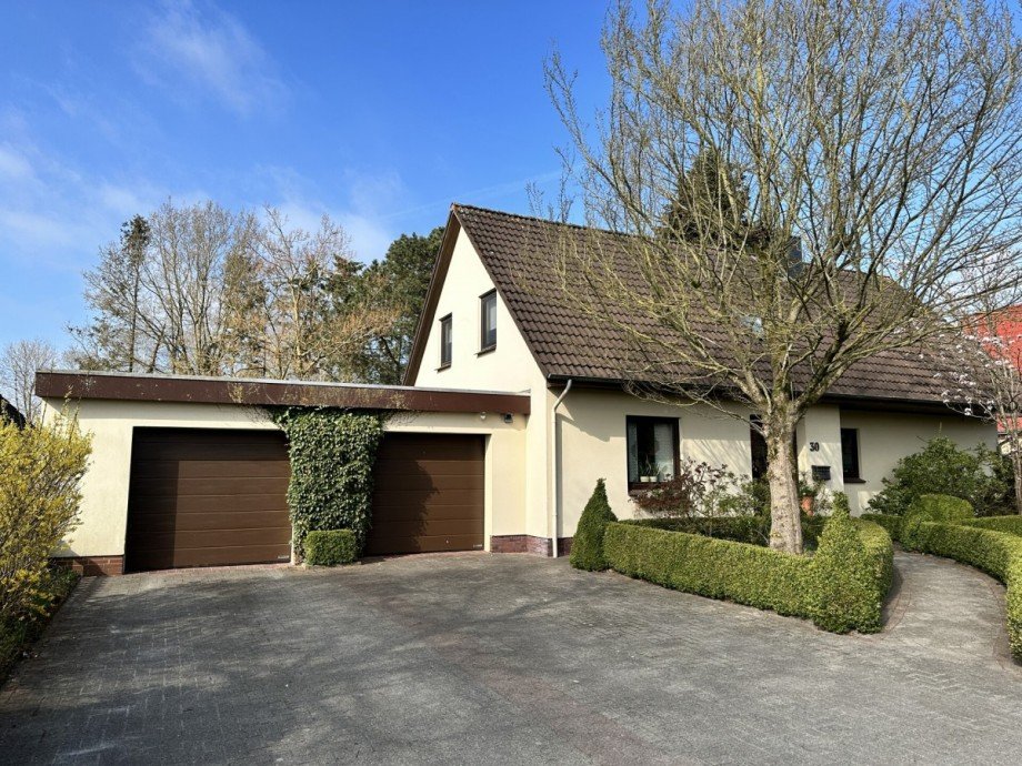 Doppelgarage Einfamilienhaus Westerstede-Halsbek