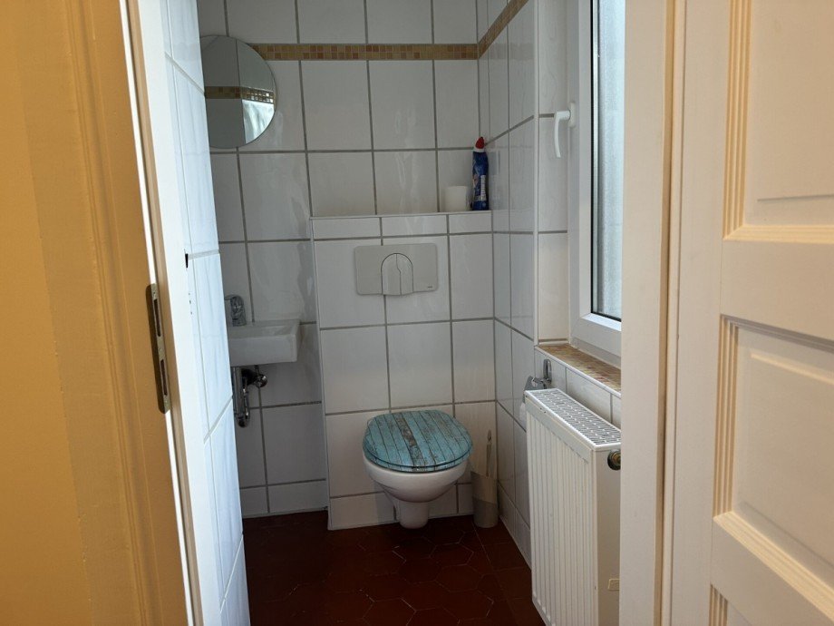 G�ste-WC im Erdgechoss Einfamilienhaus Rastede