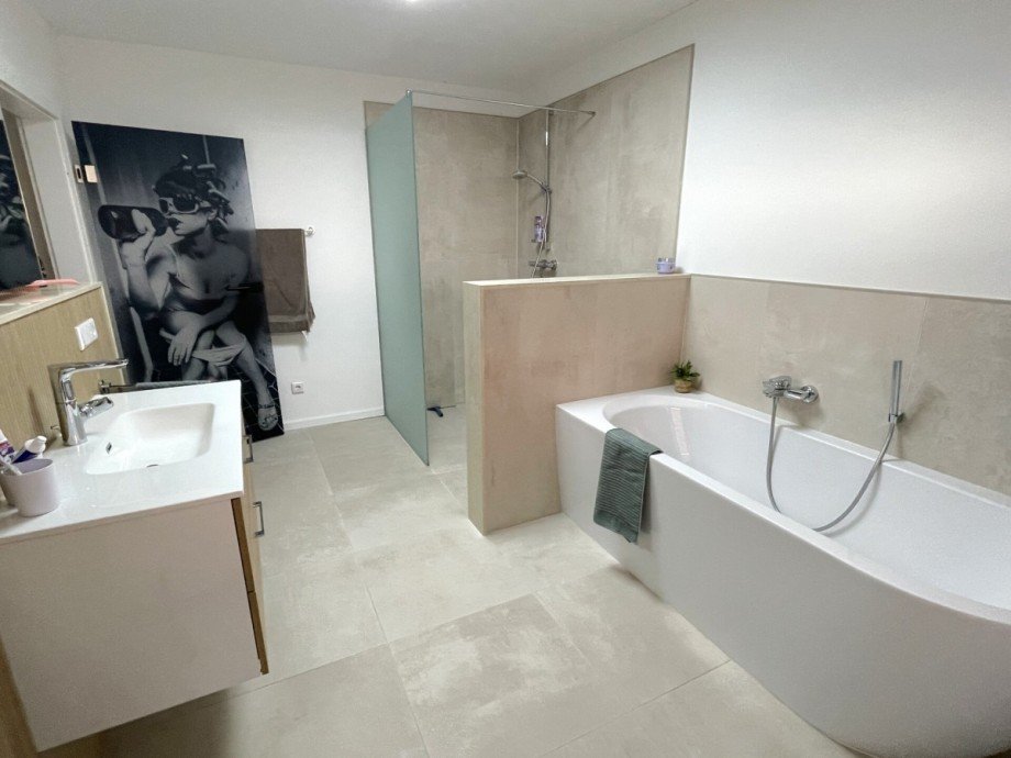 Bad EG Wohnung 1 Zweifamilienhaus Westerstede