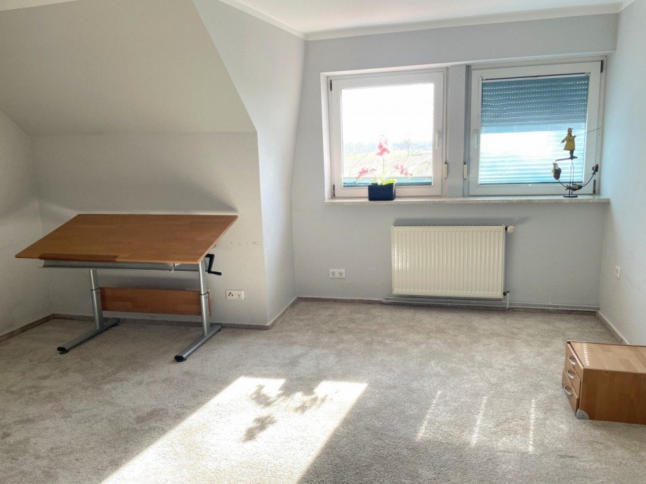 Schlafzimmer II Wohnung 2 Zweifamilienhaus Westerstede