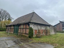 Fachwerkschuppen Resthof und Baugrundst�cke am Ortsrand