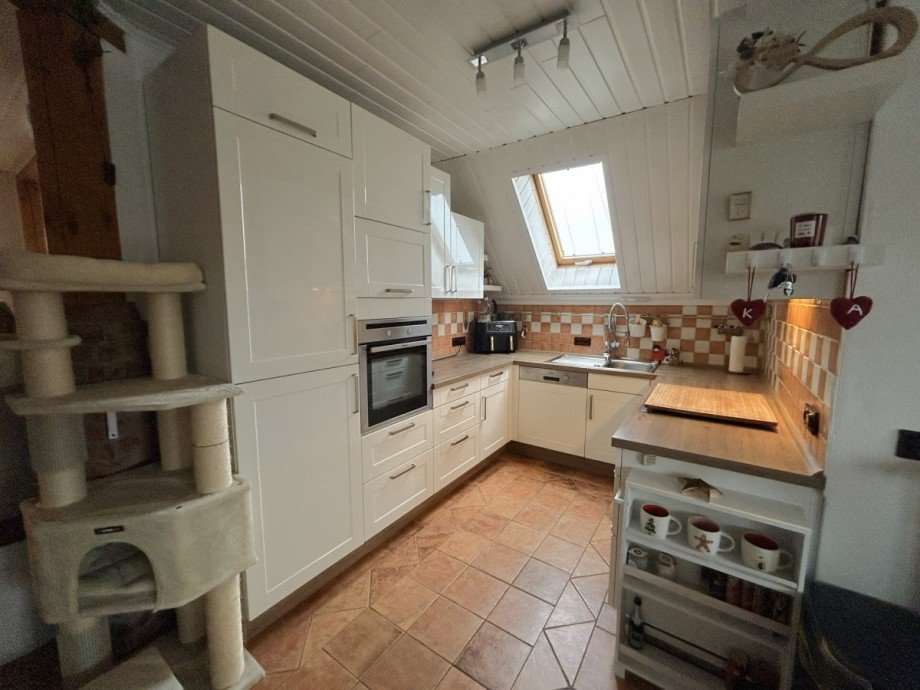 Einliegerwohnung (OG) K�che Mehrfamilienhaus Westerstede