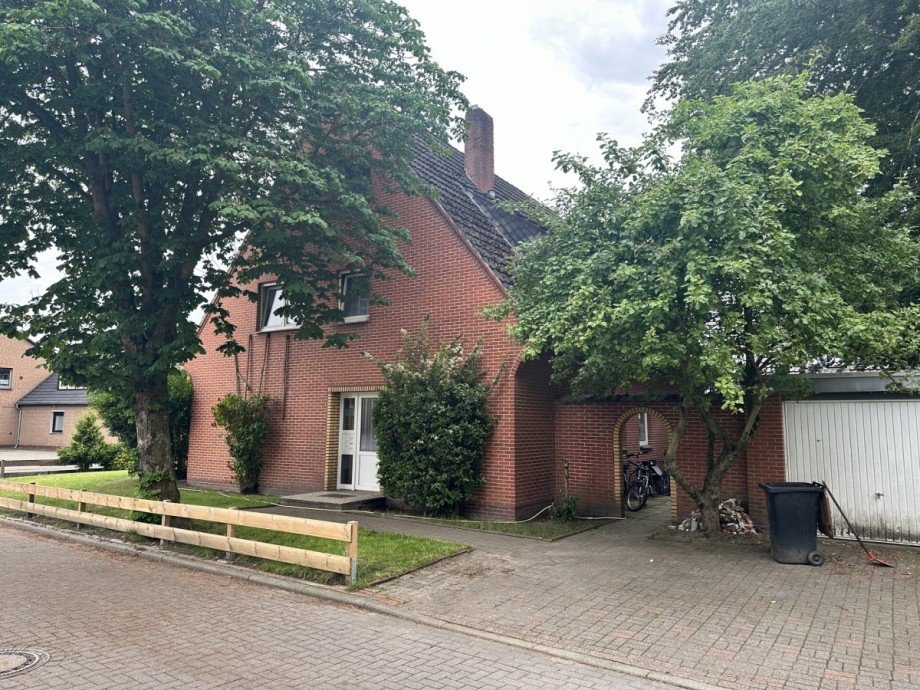 20825 Seite 2 Zweifamilienhaus Wiefelstede
