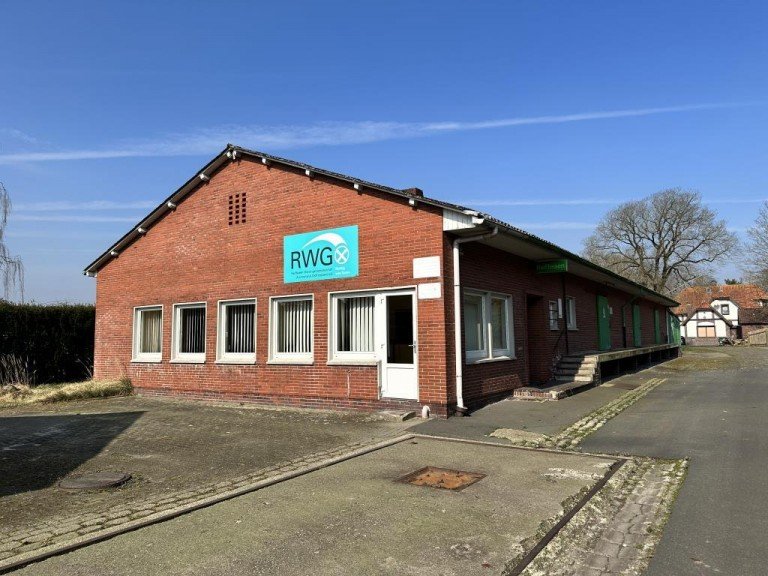 Verkauf & Verwaltung Westerstede-Eggeloge - Westerstede Halle / Lager / Produktion 9.500 m� Gewerbegrundst�ck mit Altbestand (B�ro, Lager, Hallen)