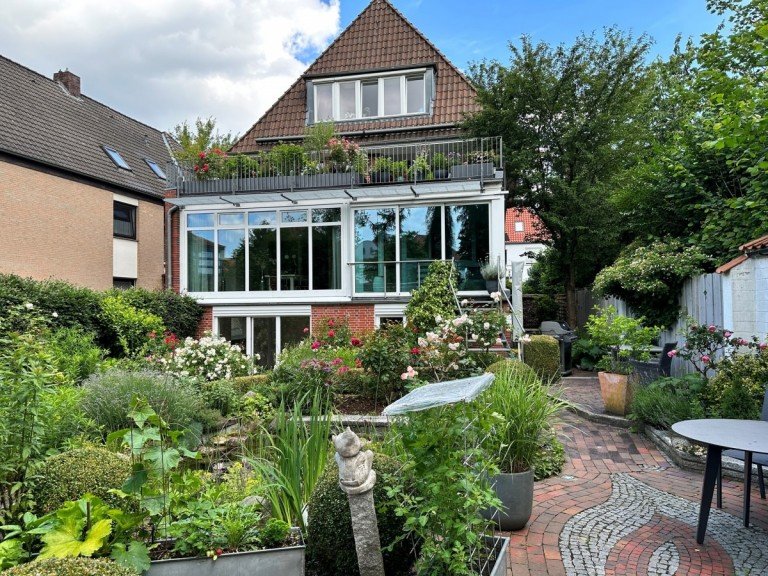 Aufw�ndig saniertes B�rgerhaus Oldenburg - Oldenburg (Oldb) Sonstiges Im Herzen von Oldenburg: 2 sonnige Wohnungen mit herrlichem Garten im Paket.
