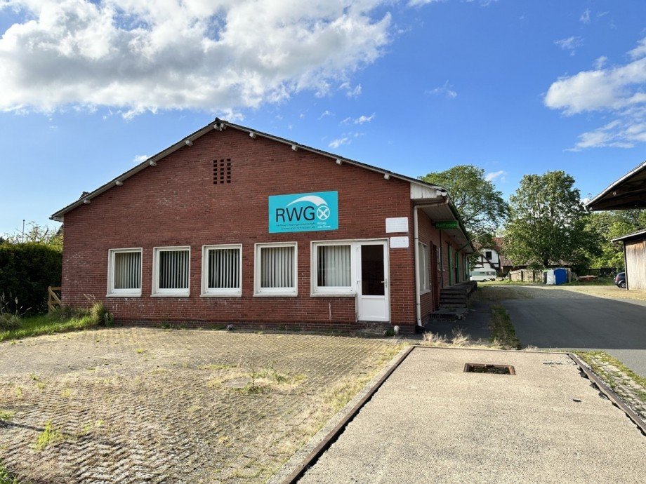 Nat�rlich beheizbar! Halle / Lager / Produktion Westerstede-Eggeloge