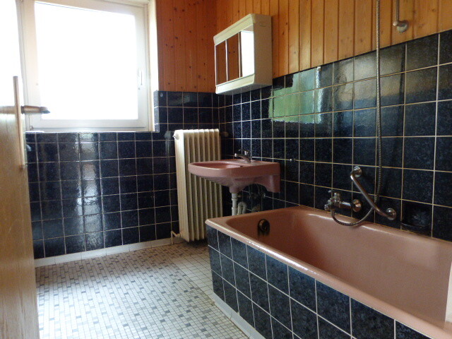 Bad Zweifamilienhaus Wiefelstede