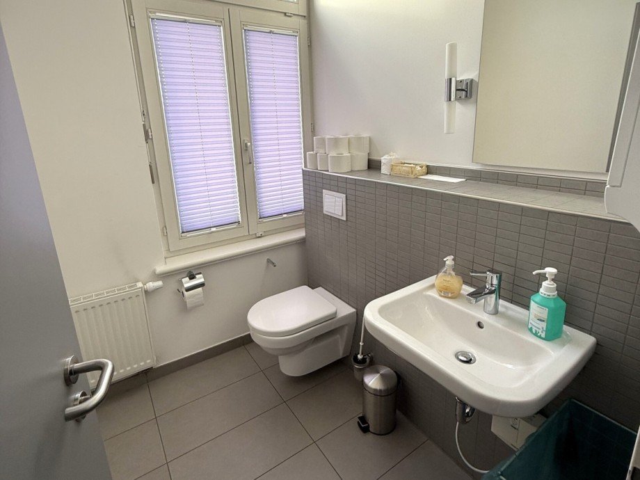 WC OG Wohn- / Gesch�ftshaus Nordenham