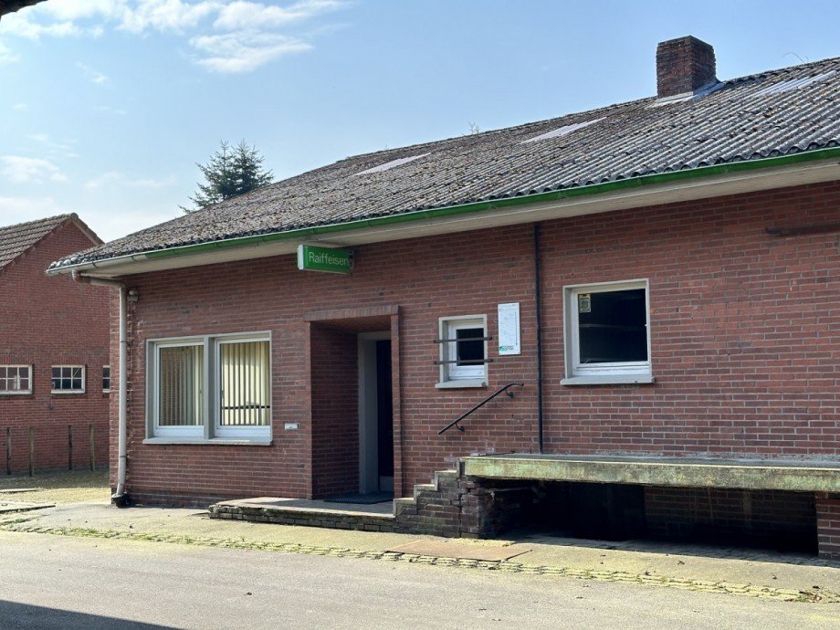 Kundeneingang Halle / Lager / Produktion Westerstede-Eggeloge