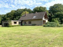 Hinteransicht Charmantes Einfamilienhaus mit gro�em Grundst�ck in ruhiger Lage!