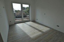 Schlafzimmer Obergeschoss links Attraktive Kapitalanlage - Neuwertiges-Mehrfamilienhaus mit 5 Wohneinheiten!