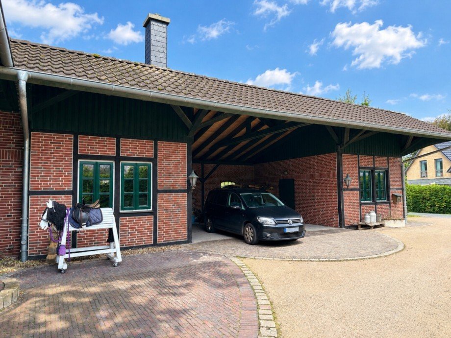 Sogar Platz f�r�s Wohnmobil Einfamilienhaus Wiefelstede / Gristede