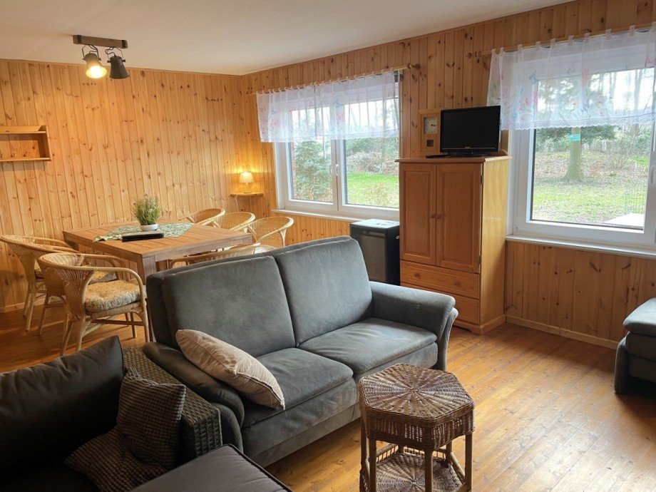 Kamin- und Essbereich Freizeitgrundst�ck Wiefelstede