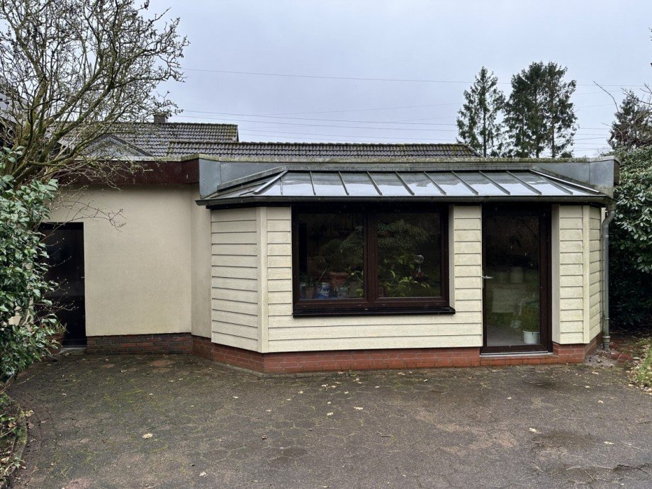 Auch gewerbl. nutzbar! Einfamilienhaus Westerstede-Halsbek